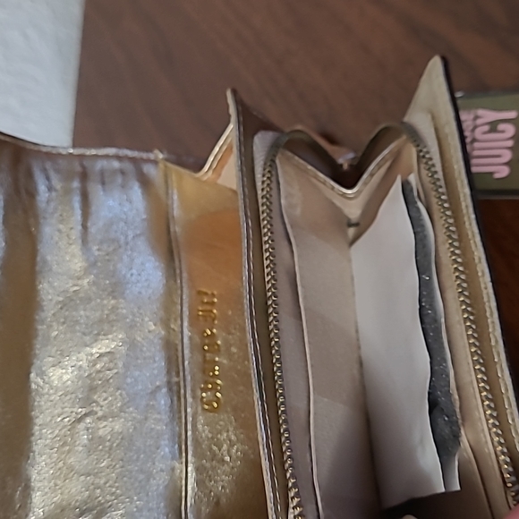Darling Juicy Couture "Juicy Princess" Mini Wallet, Gold Shine NEW WITH TAGS ♥ - Picture 6 of 7